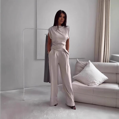 Women's Sleeveless Suit